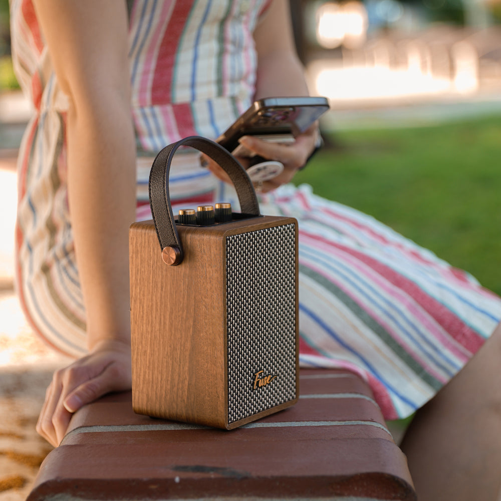 SIMOLIO Portable Vintage Bluetooth Speakers with Powerful 9W